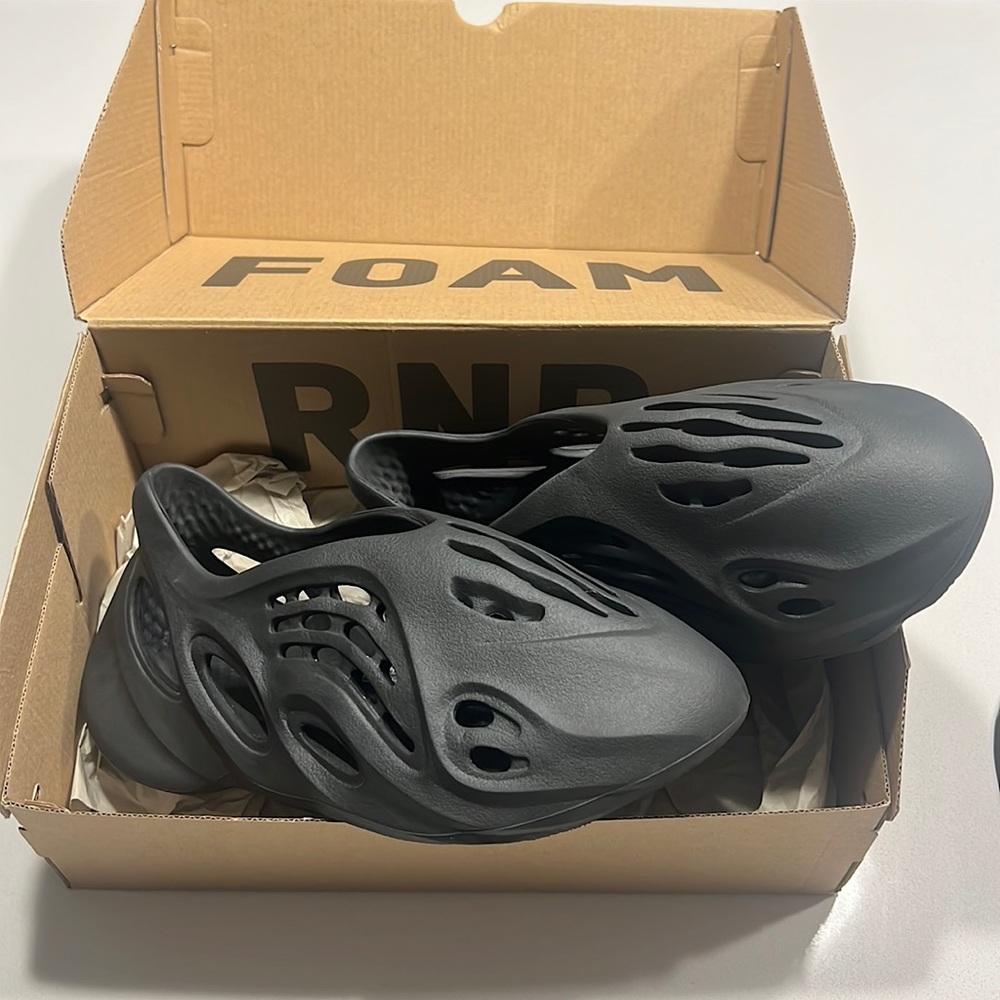 Yeezy Foam RNNRS - Onyx